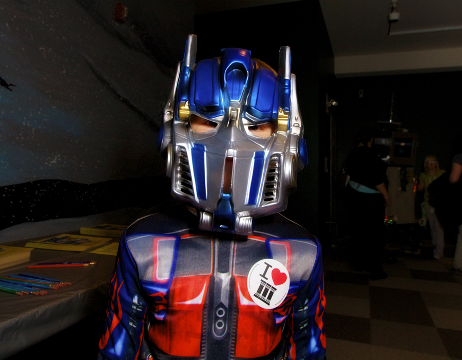 Child in Transformer costume