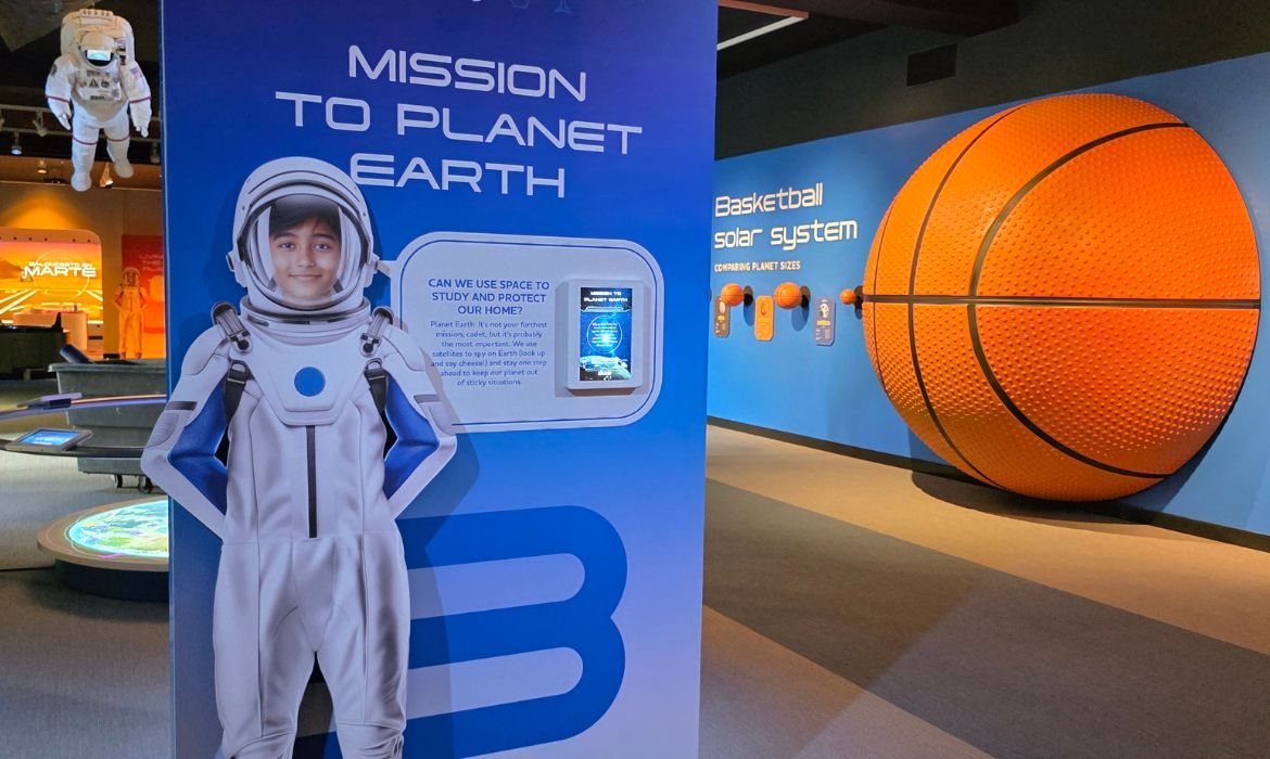 Space Explorers: Mission Infinity