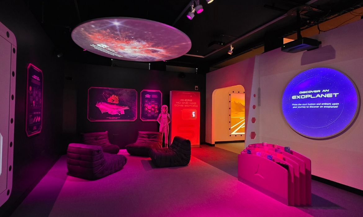 Space Explorers: Mission Infinity