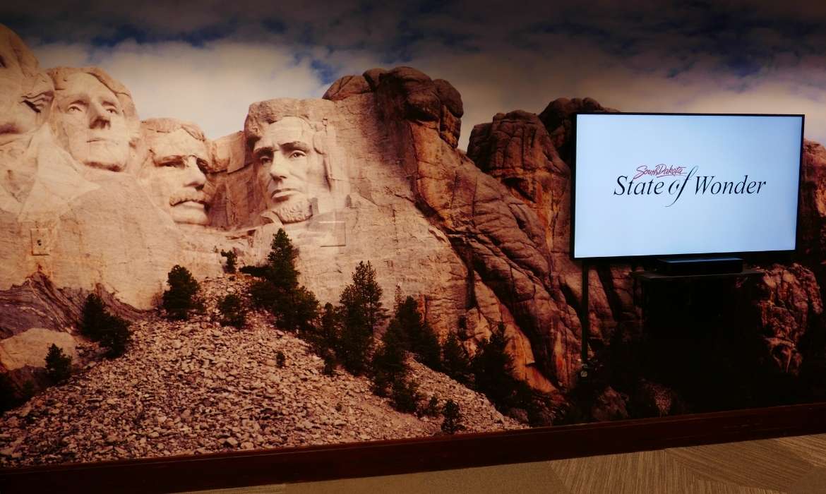 Mount Rushmore Wall