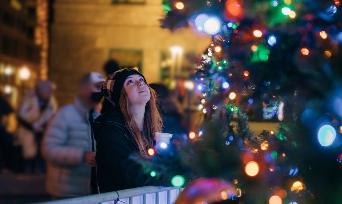 Grinch tree lighting Sioux Falls